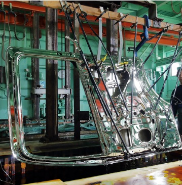 カッティングエッジ 金属を高価で買い取ります